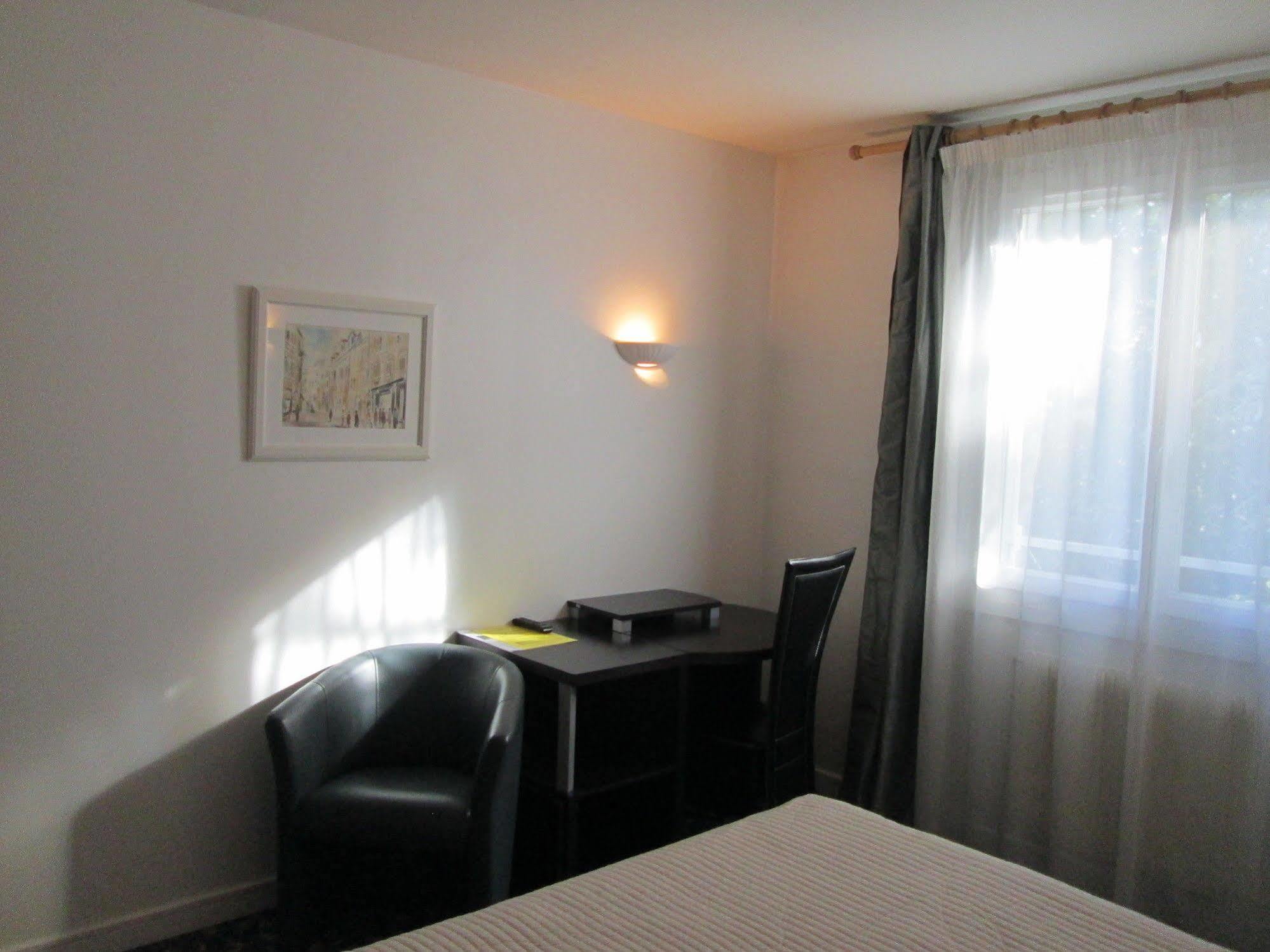 Victor Hugo Hotel 2*